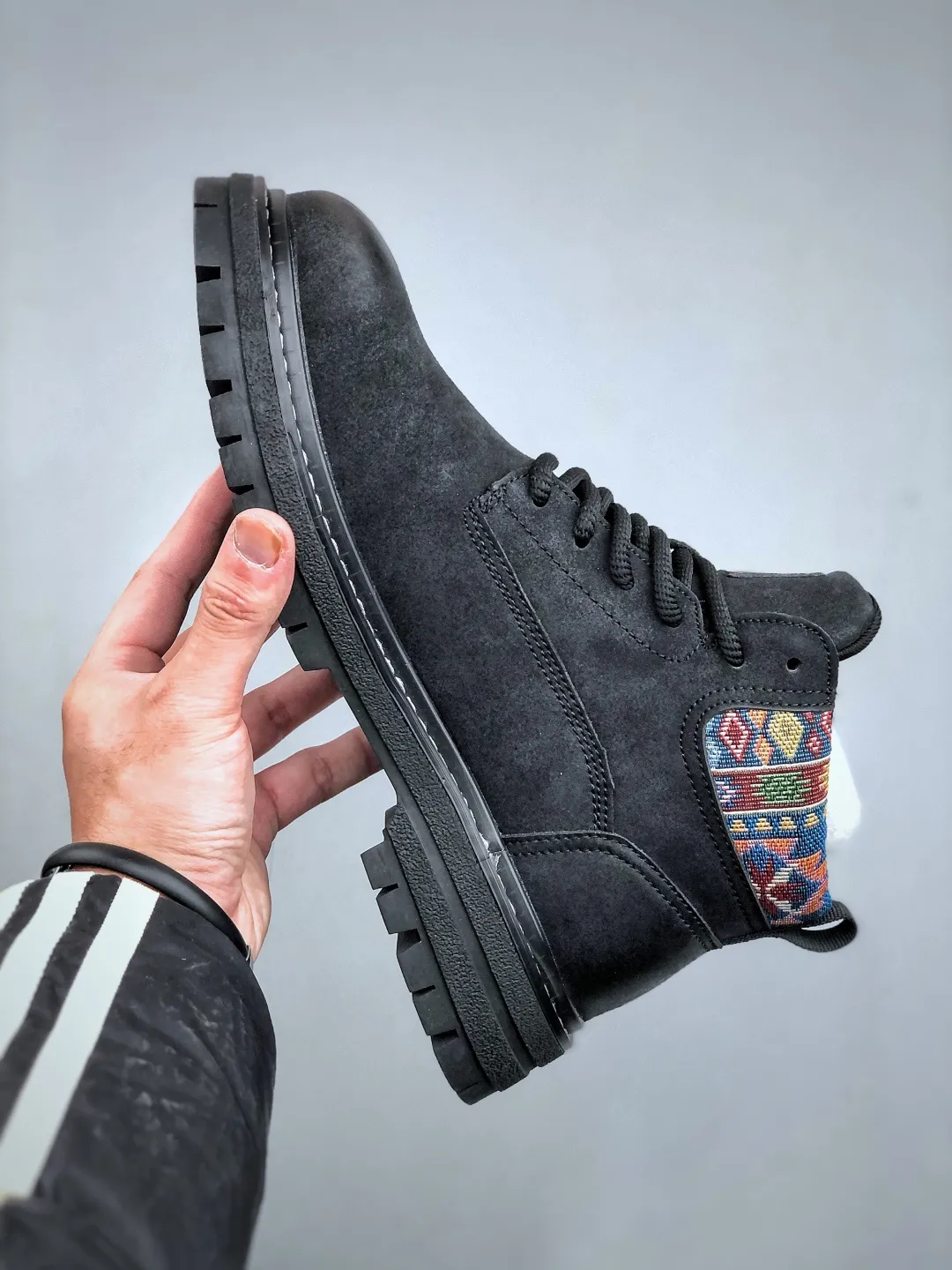 💰520 supports store G Timberland/Timberland classic style 25ss new mid-top classic re-engineering produced by Guangdong factory with new process upgrade autumn and winter new style original box original packaging The fabric is made of hand-grabbed cowhide imported from Italy🇮🇹 with anti-odor and anti-corrosion genuine leather latex insoles to give you a perfect wearing experience quality and durable, a must-have for sportsmen, specializes in not looking handsome, high-quality and first-class foot feel The full set of official website unified packaging, specially designed for cold protection and outdoor use this winter, suitable for daily matching. Size: 39 40 41 42 43 44